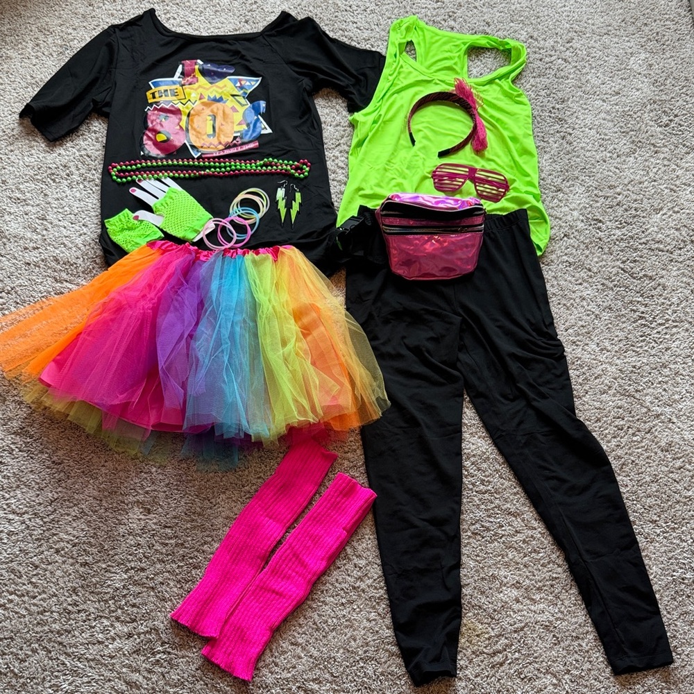 Medium Women’s 80s Costume Set
